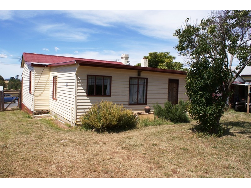 49 East Barrack Street, Deloraine TAS 7304