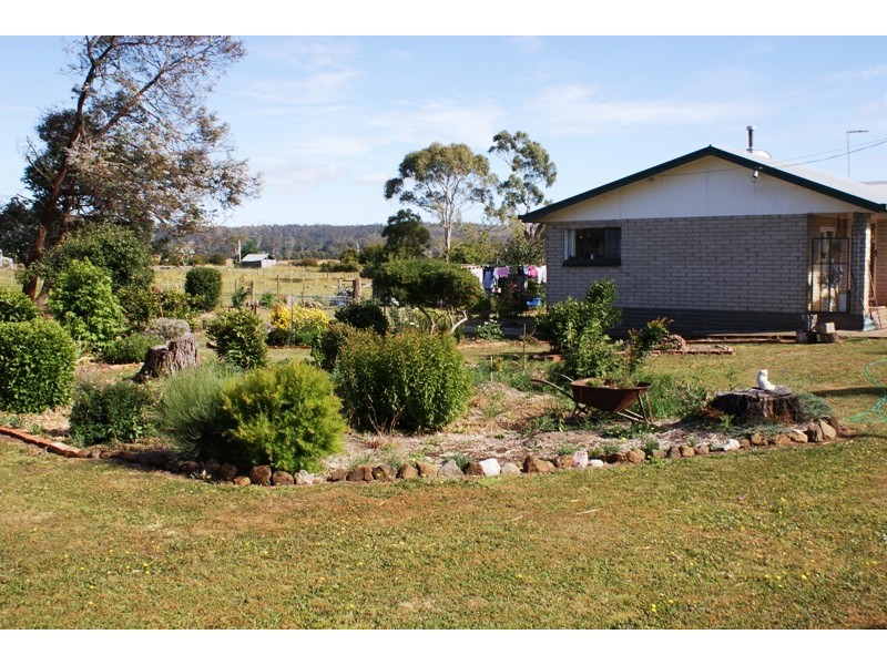11 Station Lane, Exton TAS 7303