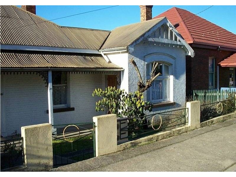 2/17 West Barrack Street, Deloraine TAS 7304