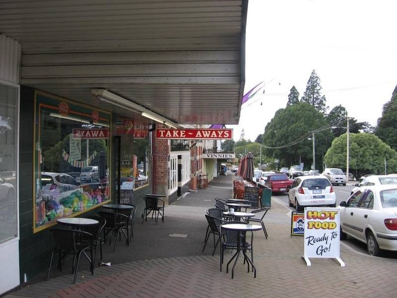 27 Emu Bay Road, Deloraine TAS 7304