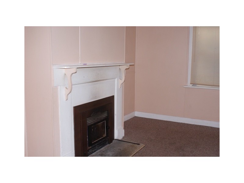 68r West Goderich St, Deloraine TAS 7304