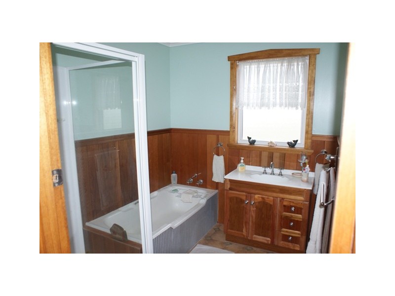 242 Pool Rd, Caveside TAS 7304