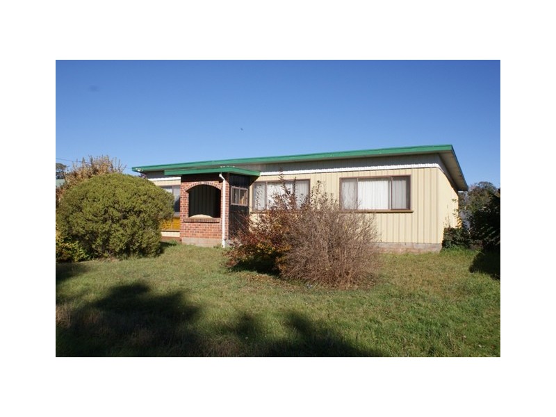 91 East Barrack St, Deloraine TAS 7304