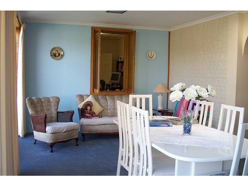 24 East Parade, Deloraine TAS 7304