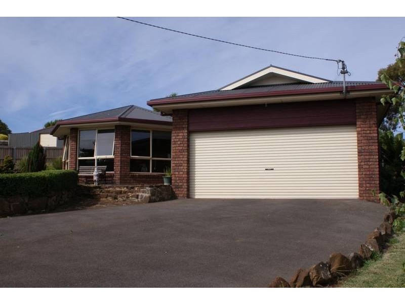 9 Blake Street, Deloraine TAS 7304