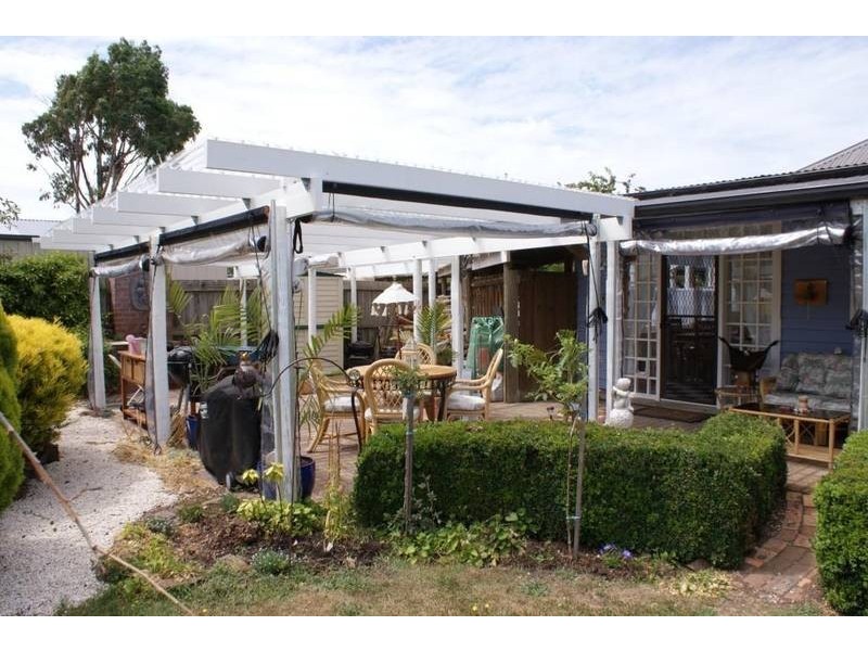 2 Church Street, Cressy TAS 7302
