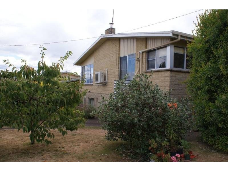 10 Winter Street, Deloraine TAS 7304