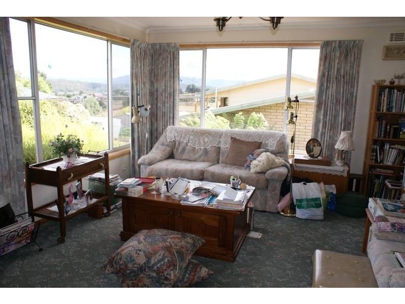 10 Winter Street, Deloraine TAS 7304