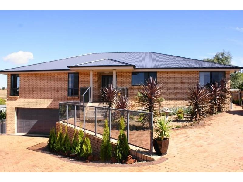 13 Kaye Elizabeth Place, Deloraine TAS 7304