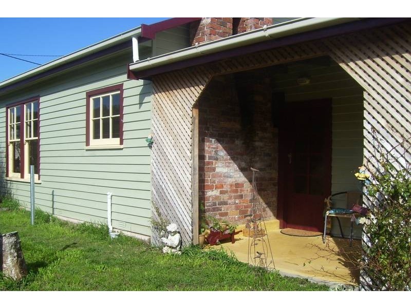 4 Hall Street, Mole Creek TAS 7304