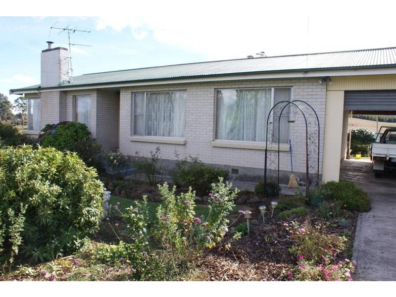 5284 Bass Highway, Deloraine TAS 7304