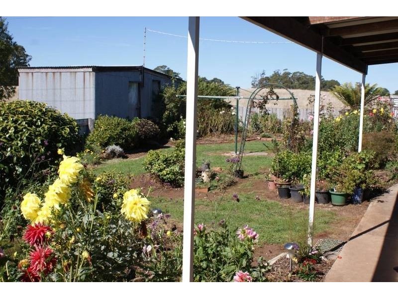 5284 Bass Highway, Deloraine TAS 7304