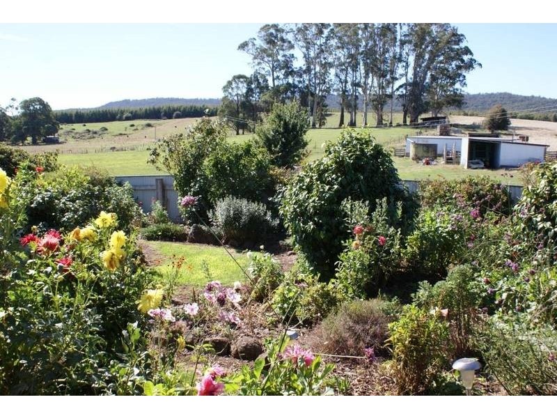 5284 Bass Highway, Deloraine TAS 7304
