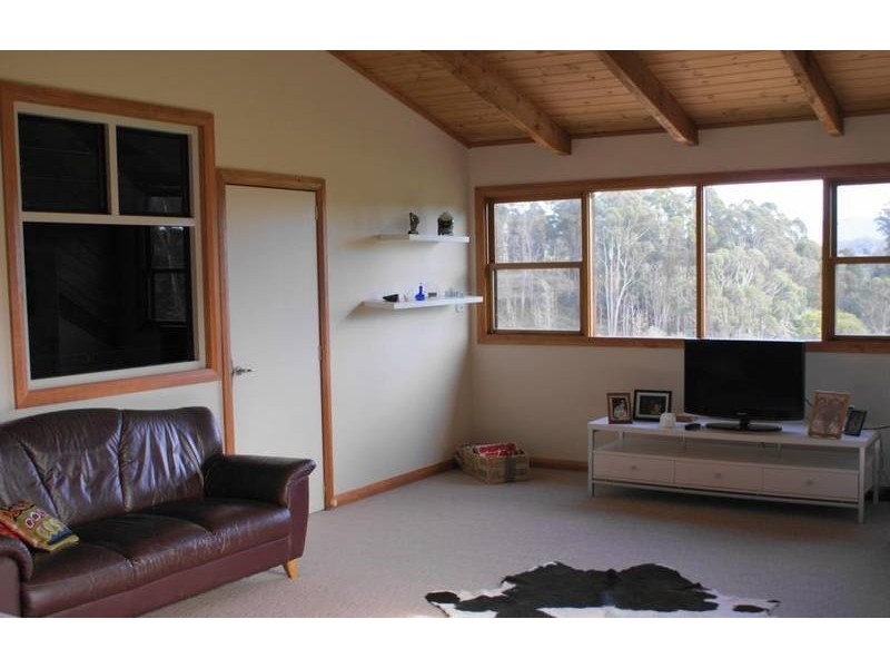 9 Dynans Bridge, Weegena TAS 7304