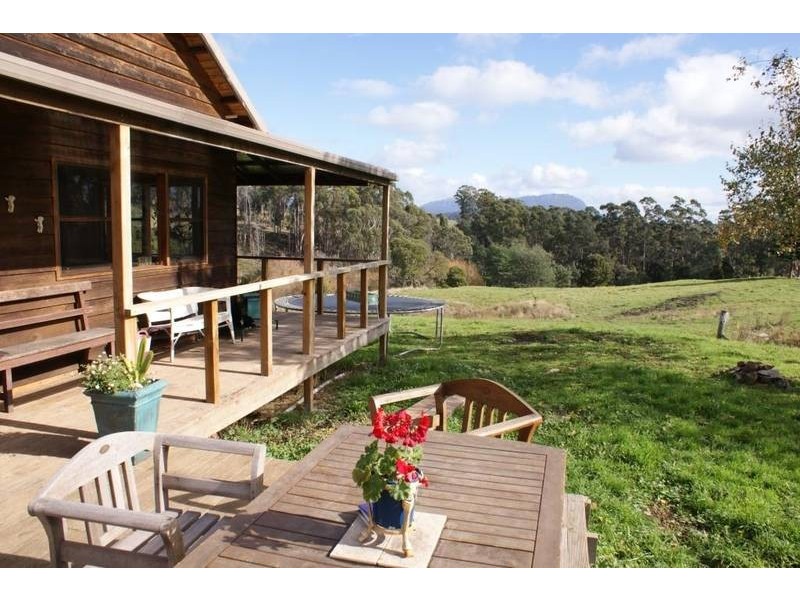 9 Dynans Bridge Road, Weegena TAS 7304