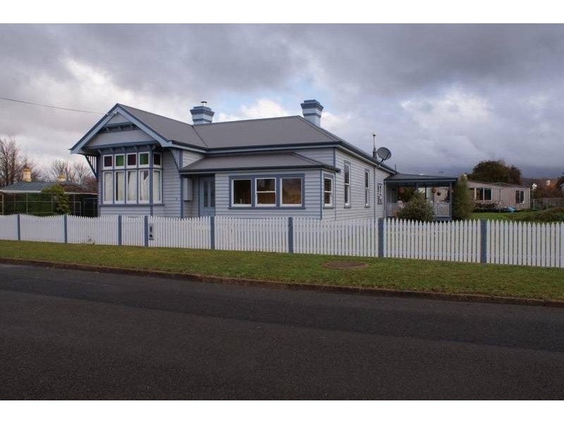 4 Best Street, Deloraine TAS 7304