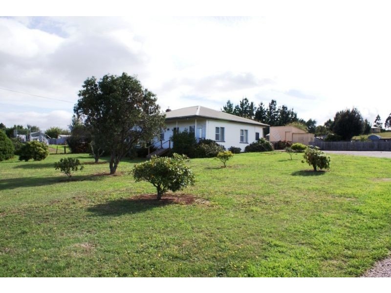 191 Emu Bay Road, Deloraine TAS 7304