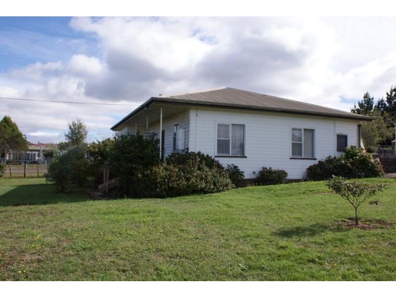 191 Emu Bay Road, Deloraine TAS 7304