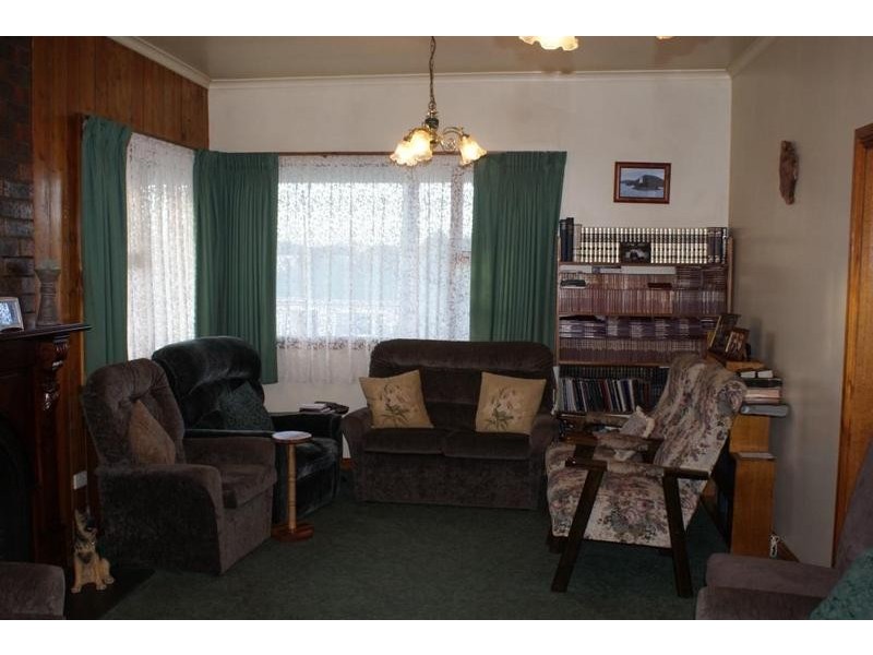51 East Barrack Street, Deloraine TAS 7304