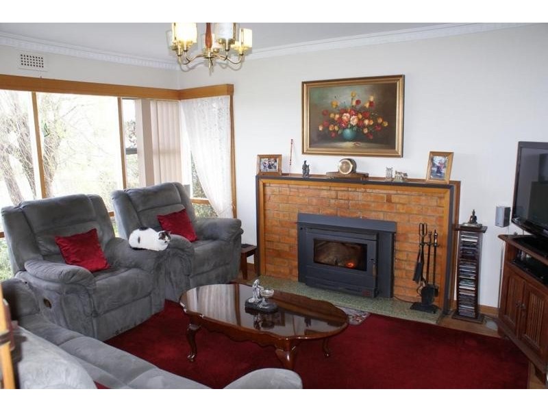 143 Emu Bay Road, Deloraine TAS 7304