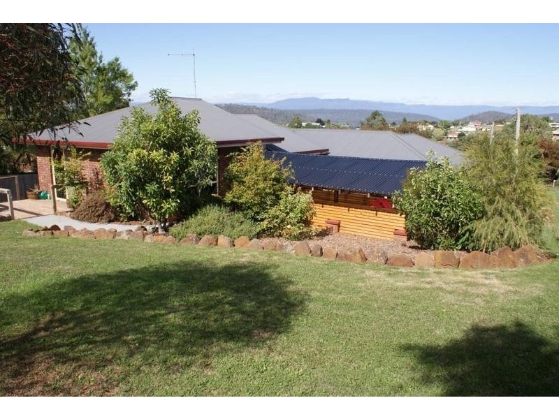 9 Blake Street, Deloraine TAS 7304