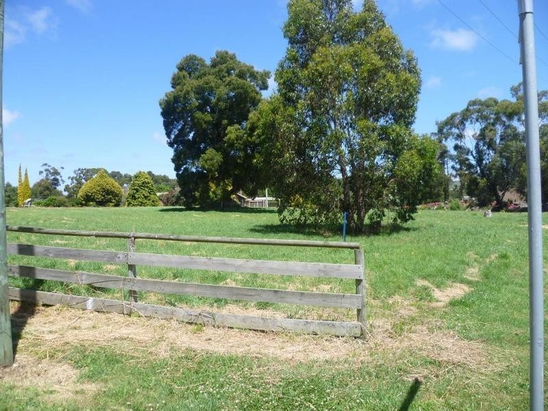 12 Knights road, West Ulverstone TAS 7315