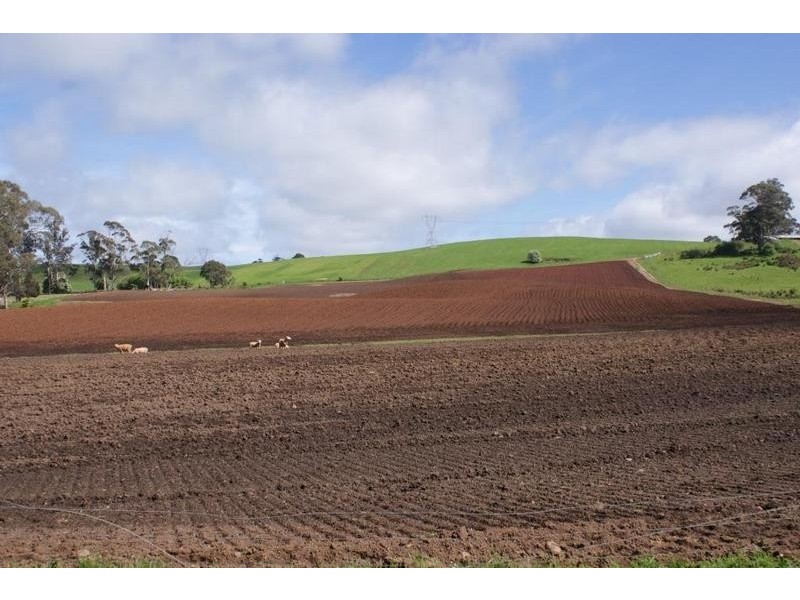 5093 Bass Highway, Deloraine TAS 7304