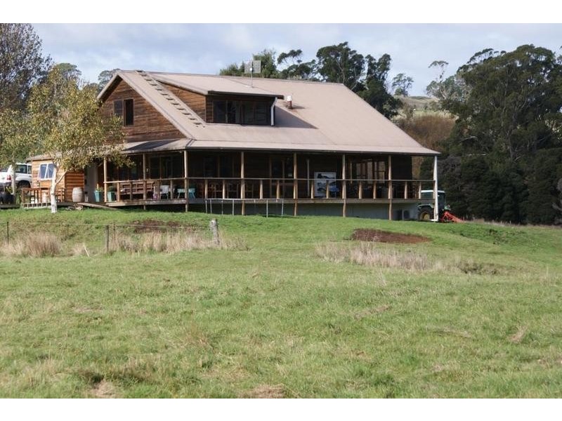 9 Dynan’s Bridge Road, Weegena TAS 7304
