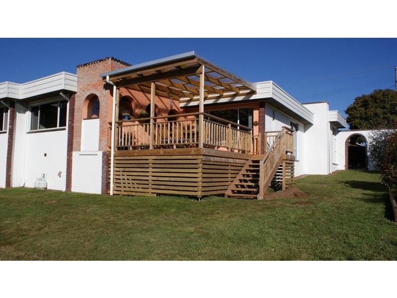 22 East Westbury Place, Deloraine TAS 7304