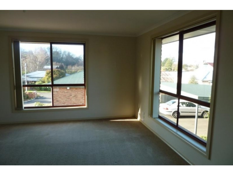 2/2 Bonney Street, Deloraine TAS 7304