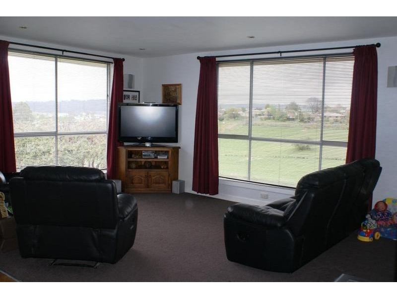 91 West Barrack Street, Deloraine TAS 7304