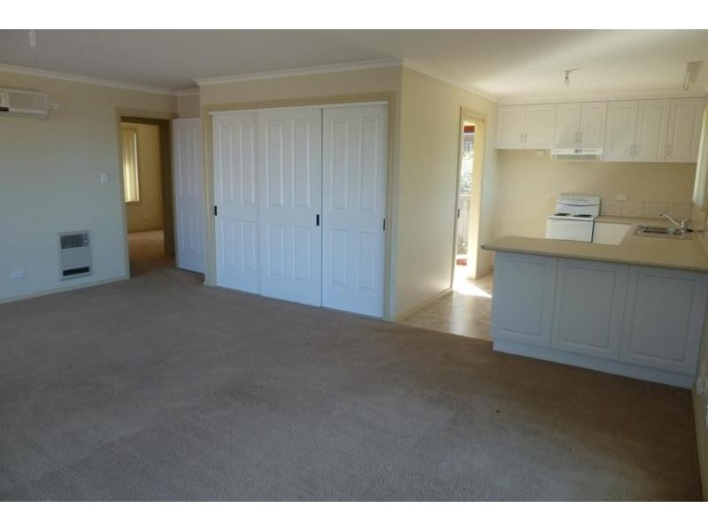 2/2 Bonney Street, Deloraine TAS 7304