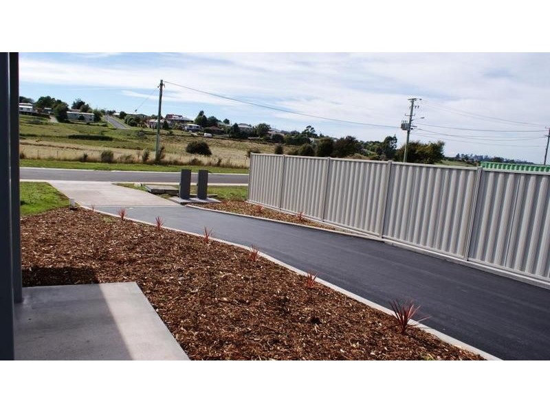 2/80 West Church Street, Deloraine TAS 7304