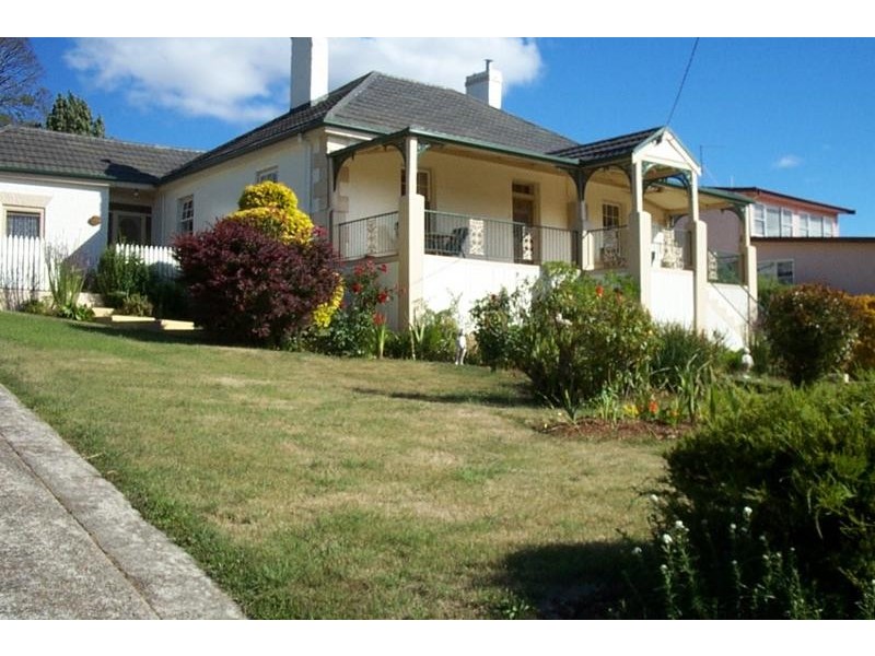 24 East Parade, Deloraine TAS 7304