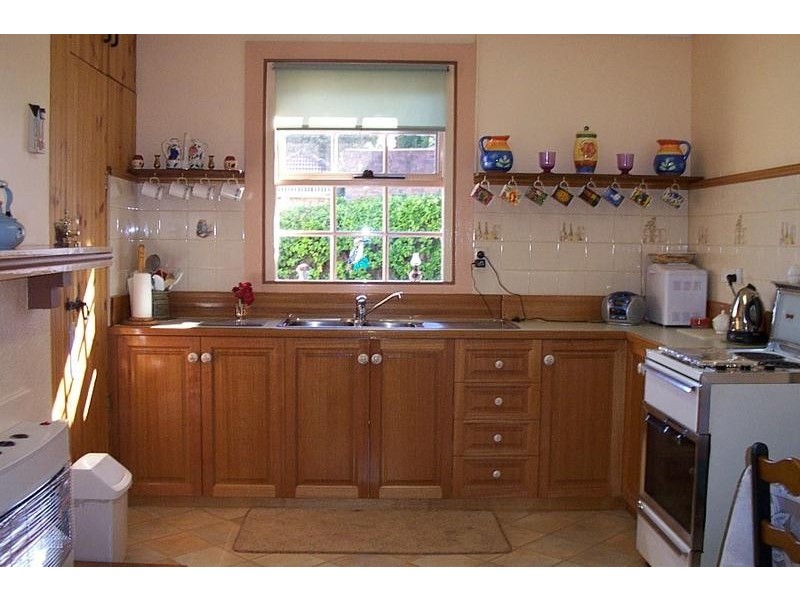 24 East Parade, Deloraine TAS 7304