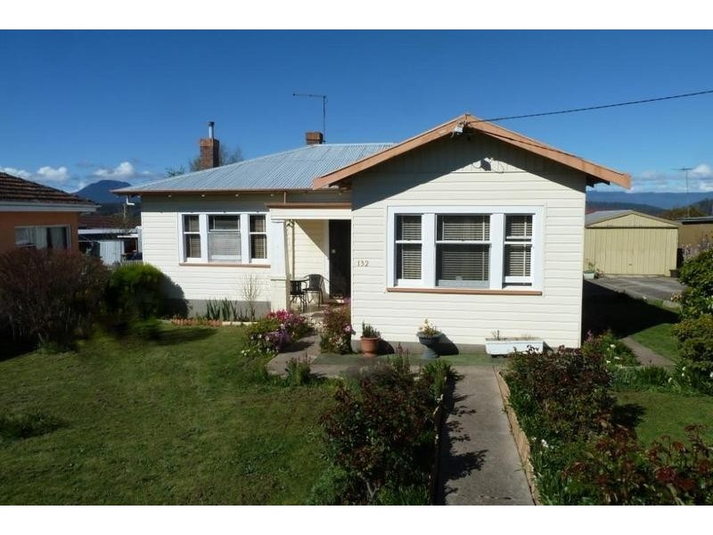 132 Emu Bay Road, Deloraine TAS 7304