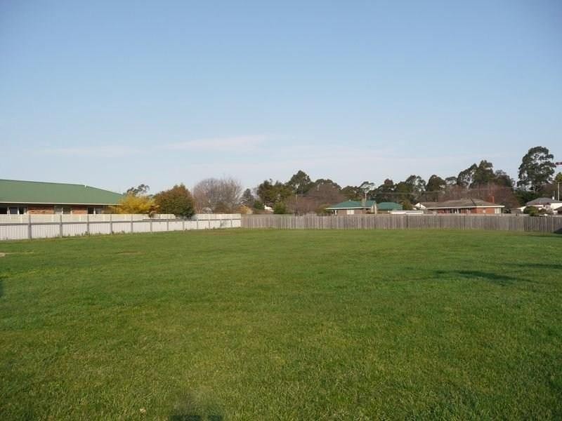 9A East Westbury Place, Deloraine TAS 7304