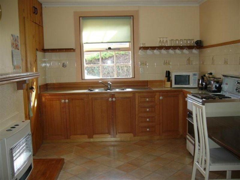 24 East Parade, Deloraine TAS 7304