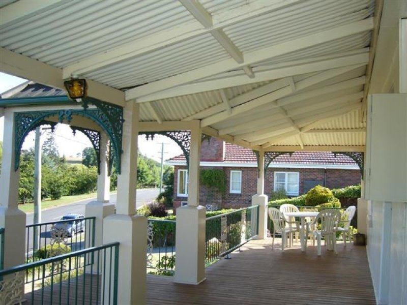 24 East Parade, Deloraine TAS 7304