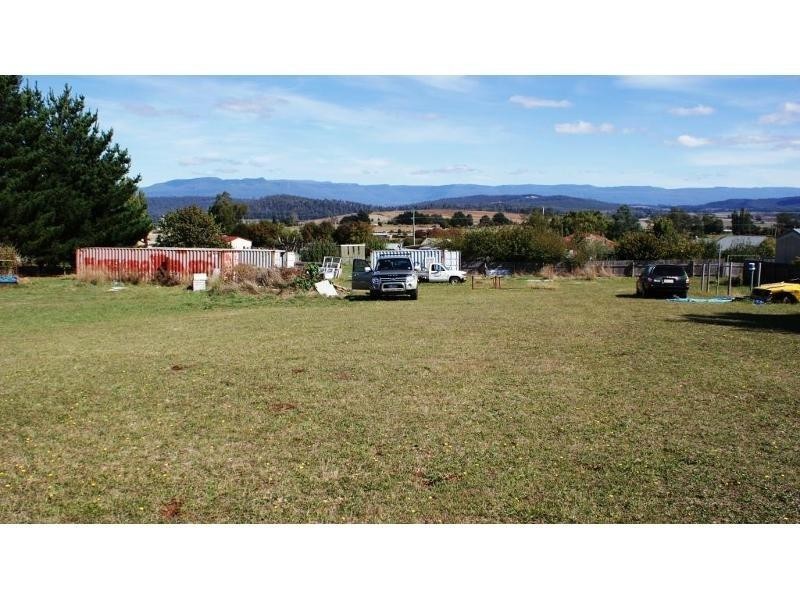 3 Gleadow Street, Deloraine TAS 7304