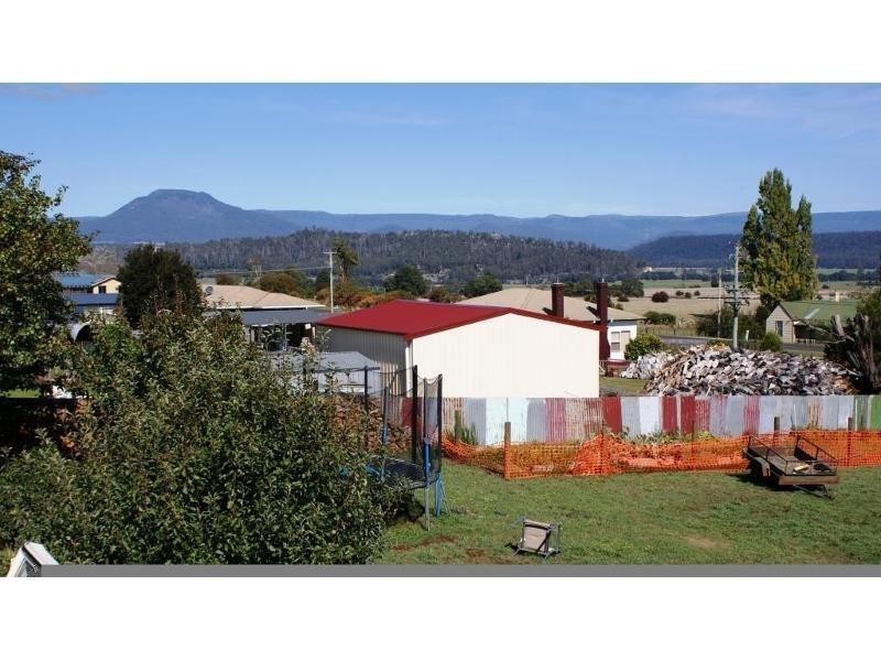 3 Gleadow Street, Deloraine TAS 7304