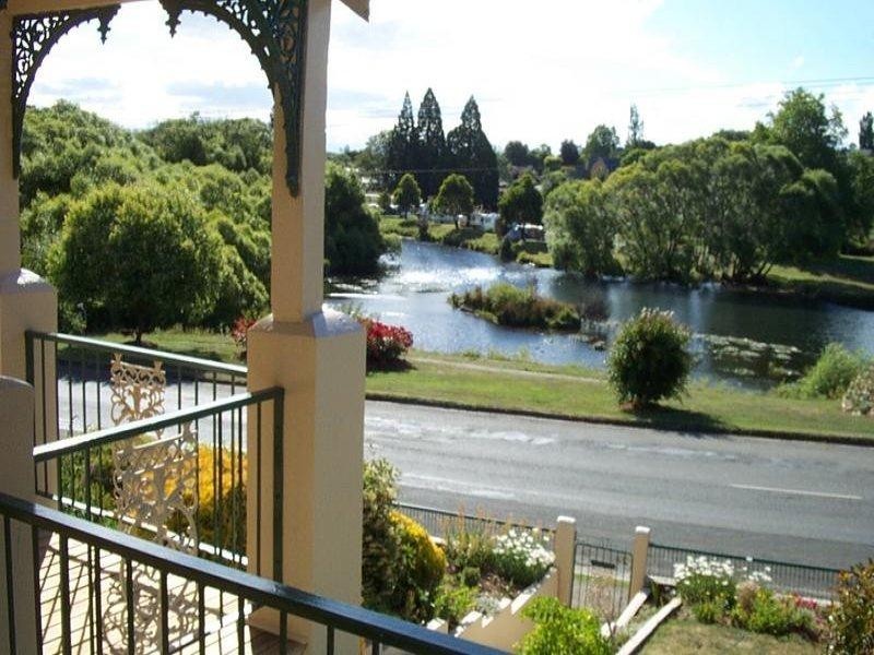 24 East Parade, Deloraine TAS 7304