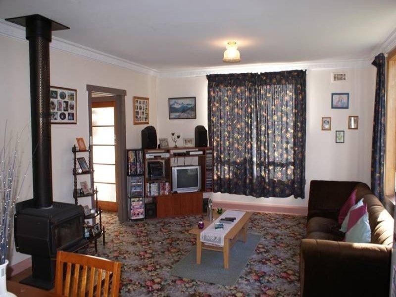 10 Tower Hill Street, Deloraine TAS 7304