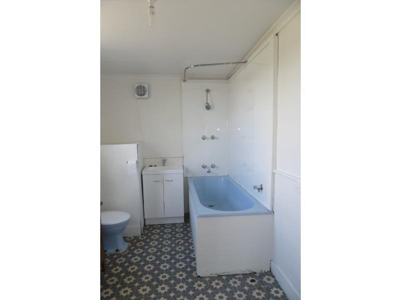 2/90 Emu Bay Road, Deloraine TAS 7304