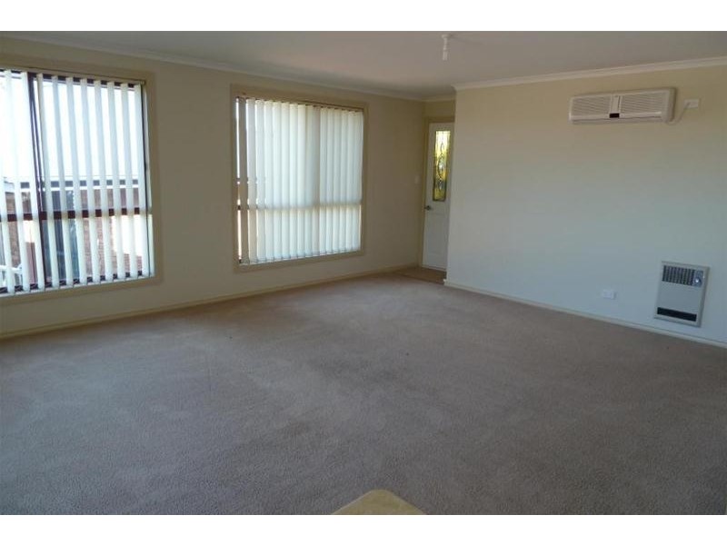 2/2 Bonney Street, Deloraine TAS 7304