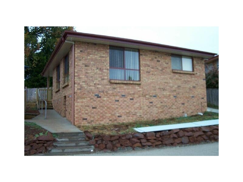 2/2 Bonney Street, Deloraine TAS 7304