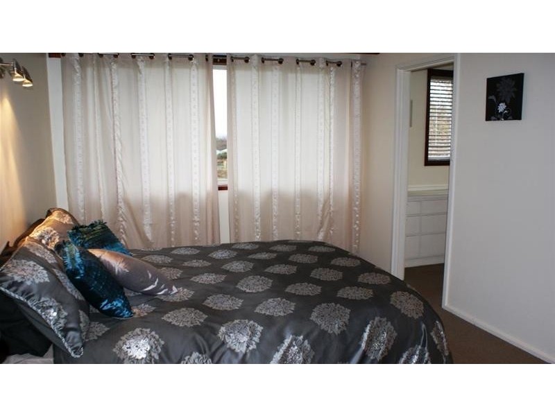22 East Westbury Place, Deloraine TAS 7304