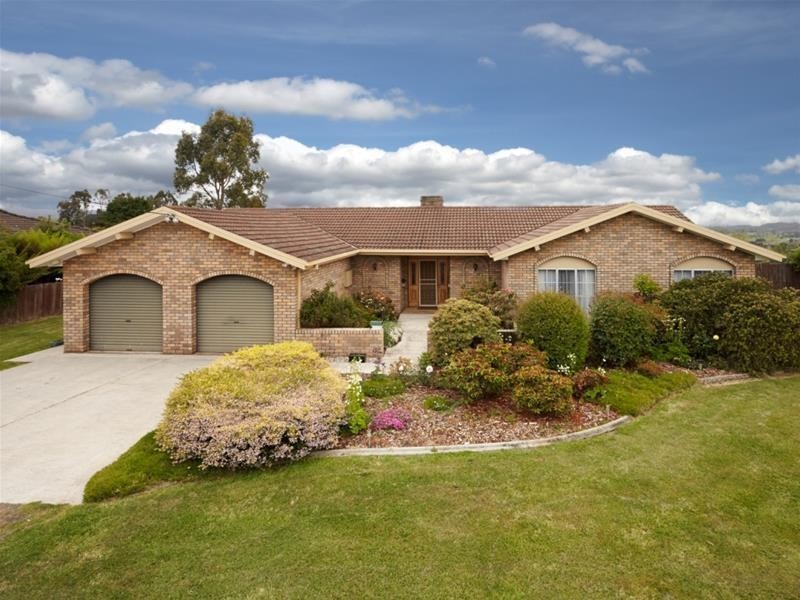 79-81 Westbury Place, Deloraine TAS 7304