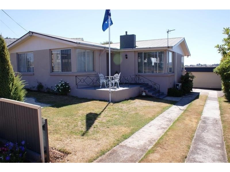 35 Gay Street, Deloraine TAS 7304
