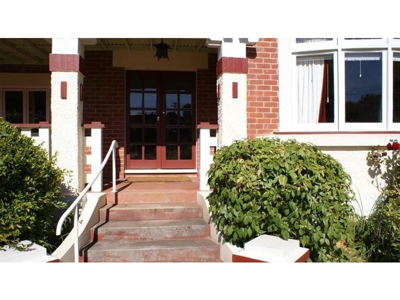 52 Emu Bay Road, Deloraine TAS 7304